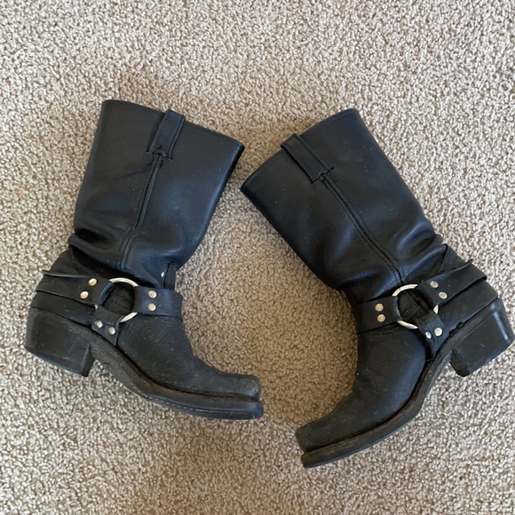 Frye Shoes - Frye Harness 12R Leather black boot